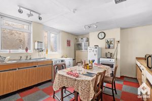 Photo 11- click for photo gallery